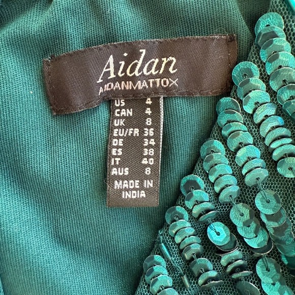 Aidan Mattox Sequin Beaded Cocktail Dress Emerald Green V Neck Long Sleeve US 4 - Picture 5 of 16